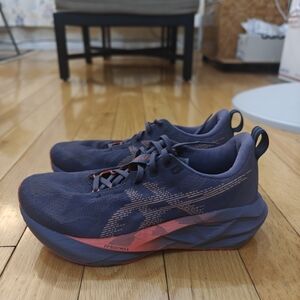 Asics Novablast 5 Sz 8.5 Grayish Purple/Coral Reef